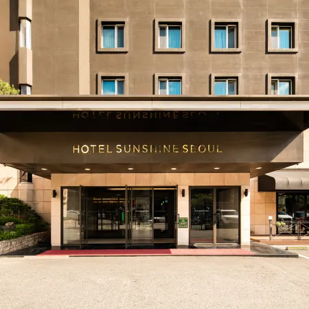 Sunshine Hotel Отели рядом с достопримечательностью «Станция метро Hannam»