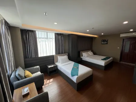 Golden Arrow Hotel Отели в г. Botataung