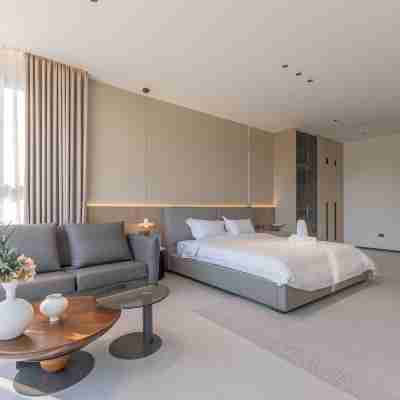 TML-L1 Luxury Villa 6 Rooms 8 Bathrooms (Luxury KTV Room + Pool + Pool Table + Fitness Area) Rooms