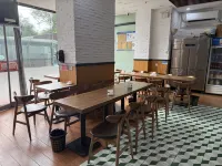 Baiman Hotel (China International Exhibition Center Sanyuanqiao Subway Station)