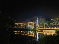 Birdsong Lakeside Homestay Hoteller i Junshan District