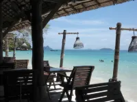 Phi Phi Relax Beach Resort Các khách sạn gần Quần đảo Phi Phi