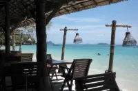 Phi Phi Relax Beach Resort