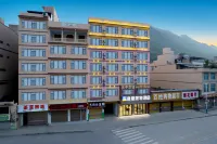 Xichou Yaslight Hotel (People's Hospital) Hotels in Xichou County