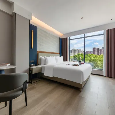 Jiujiang·Gongqing City | Meet Pomelo Hotel (Gongqing City High-Speed Rail Station Branch) Hotels near Jiuxianling Forest Park