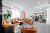 Fuhua Junyue Hotel (Luntai Bus Station Xinxin Pedestrian Street Branch) Hotels in Luntai