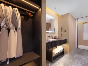 Shigatse Cangyu Yabu Hotel