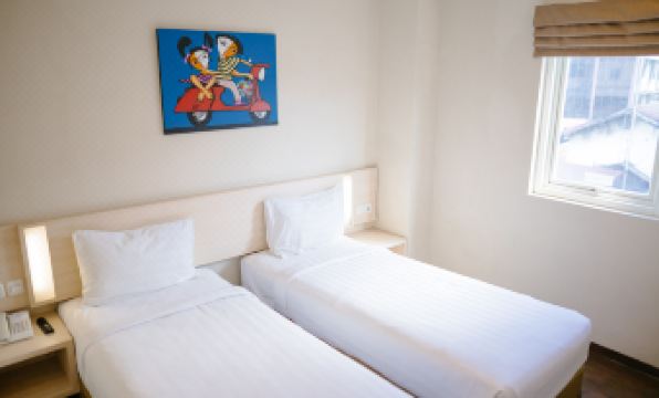 BIZ HOTEL City Center - Housity