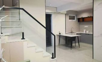 Love Loft Viewing Homestay (Harbin Central Street Pedestrian Street  Branch)