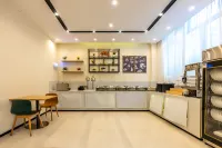 City Comfort Inn Hotel (Tongshan Yingbin Dadao Diyi Zhongxue) - parking