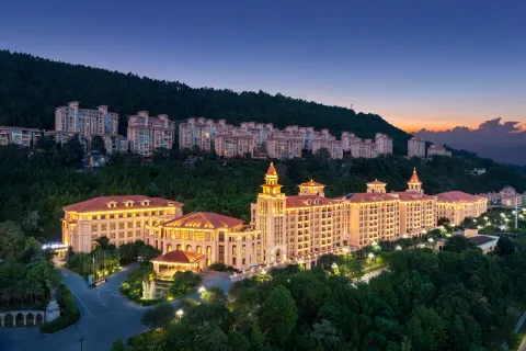 Sunshine Hotel Bazhong