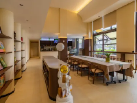 Quxiang Yazhu Chufeng Courtyard Homestay (Jiuge Alley) Hotel a Zigui