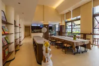 Quxiang Yazhu Chufeng Courtyard Homestay (Jiuge Alley)