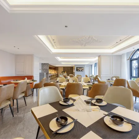 Vienna International Hotel (Yibin Jiang'an)