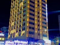 Senna Sunshine International Hotel（Independent Road Double Lion Square in SHV） Hotels near Samudera