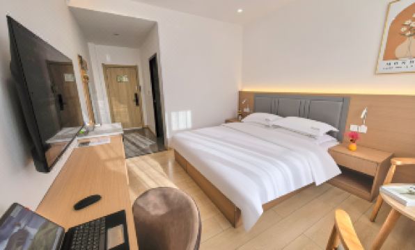 Dali Qianning Intelligent Hotel (High-speed Railway Station Erhai Lake Park Store)