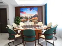 Hilton Wutong Hotel فنادق في شياو إي