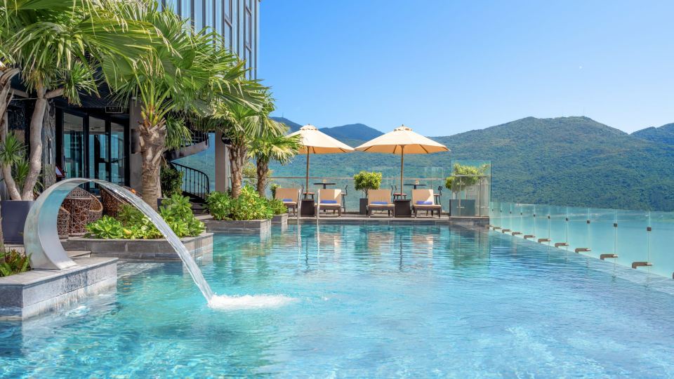Peninsula Hotel Danang