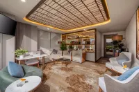 Peninsula Hotel Danang - Bars