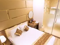 S79 My My Hotel Hoteles cerca de Distrito 10