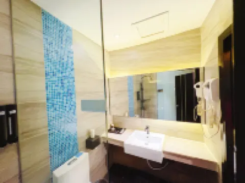 Huaxi Boutique Theme Hotel Hotels near Yanjiang Road Pub Street