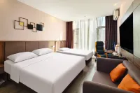 Bense E-Sports Hotel (Kunming West Bus Station)