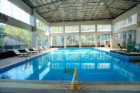 Wugong Mountain Rongyuan International Hot Spring Resort - Pools