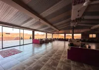 Hasan Zawaideh Luxury Camp 2 - พร้อมอาหารเช้า