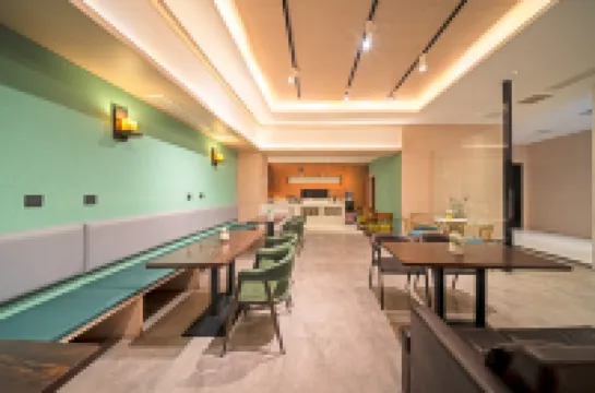 Yuehe  hotel liodian Hotel di Luodian