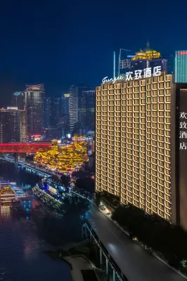FUNGEE River View Hotel (Hongya Cave, Jiefangbei Pedestrian Street, Chongqing) Hotéis em 