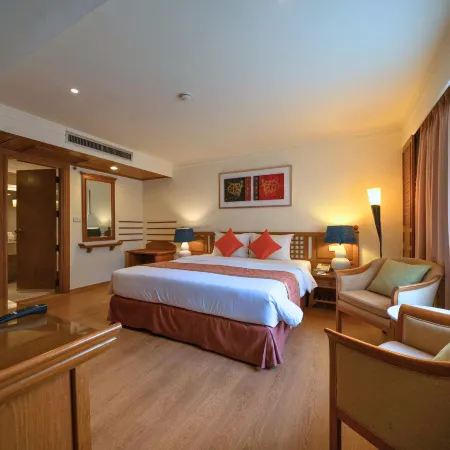 Silom Serene A Boutique Hotel Отели рядом с достопримечательностью «Станция MRT Силом»