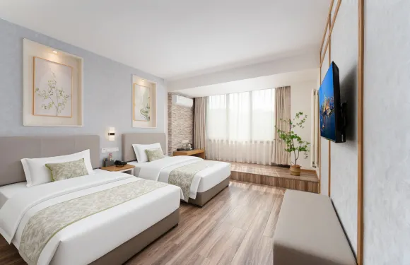 侑澗•輕居酒店（火炬八街國際海水浴場店）