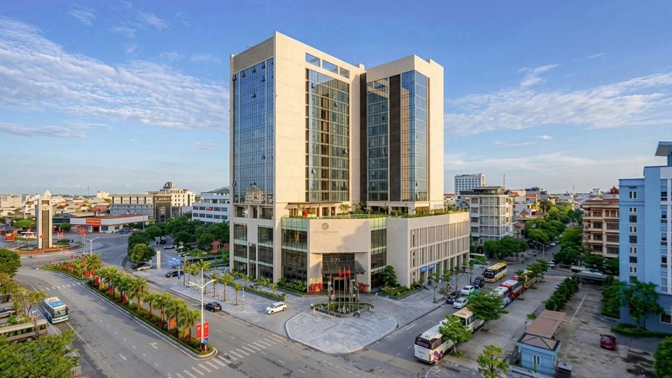 THE GRAND DRAGON HOTEL