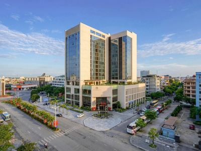 THE GRAND DRAGON HOTEL