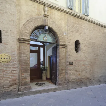 Palazzo Brunamonti Boutique Hotel