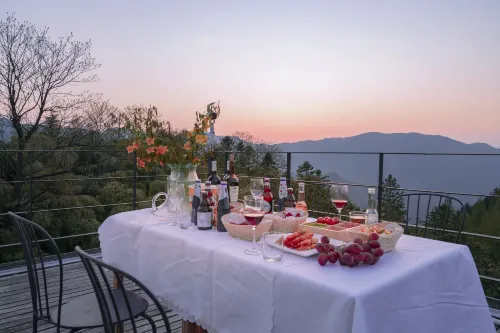 GuiLin · Mountain Top Stargazing Family Vacation Villa (Anji Jiangnan Tianchi) - บริการรถรับส่ง