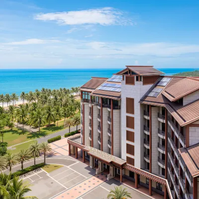 QiongHai  JiaLan Wellness Seaview Hotel Hotel berhampiran Nanqiang Ecological Civilization Village