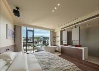 Susuli · Déjà vu · Star Sky Rooftop Pool · Riverside Elegant Villa (Moon Bay Scenic Area)