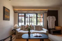 Langyue Hot‑spring Resort Homestay (Xinzhou Ancient Town Branch)