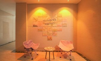 Pingdingshan Huayue Qian Hotel (Henan University of Urban Construction Bai Gui Lake Wetland Park)