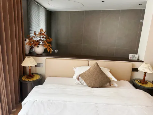 Yuerong Shanyuan Homestay