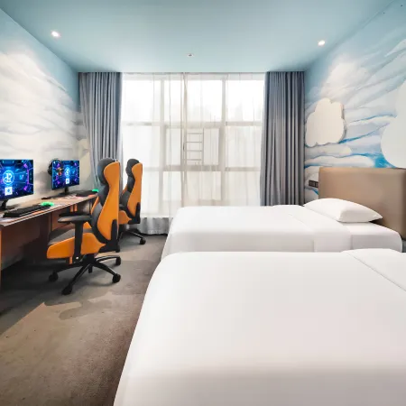 Yaxin E-Sports Hotel (Changsha COLORFUL WORLD)