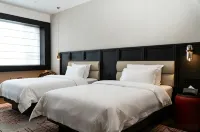Tongya Hotel (Guiyang Jiaxiu Tower) - bar