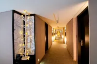 CHECK inn SELECT Chiayi RenAi - Wifi