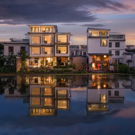 Pumi Wenlin Panoramic Vacation Apartment (Dianchi Lake)