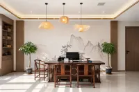 Wenjing Yuelan Hotel (Near Wang Family Courtyard Ticket Office) - Mountain view