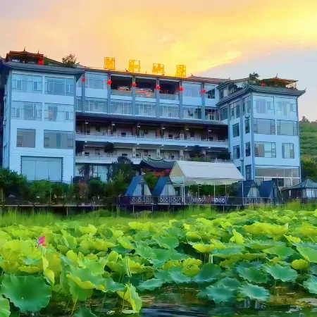 Shiping Qianhe Homestay