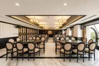 Grand Luxury Hotel Ninh Chu - Park Yeri