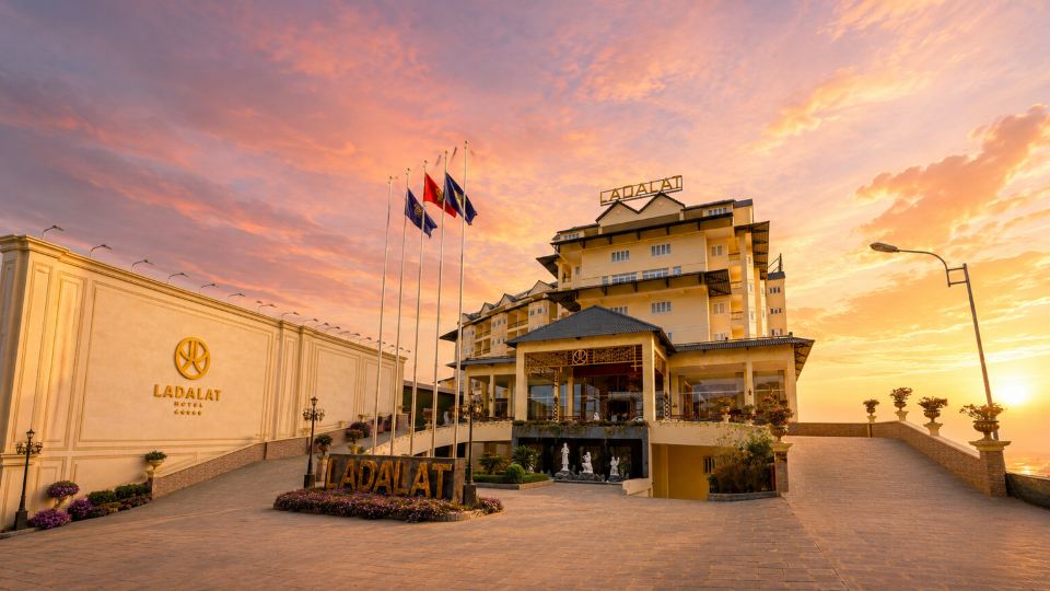 Ladalat Hotel