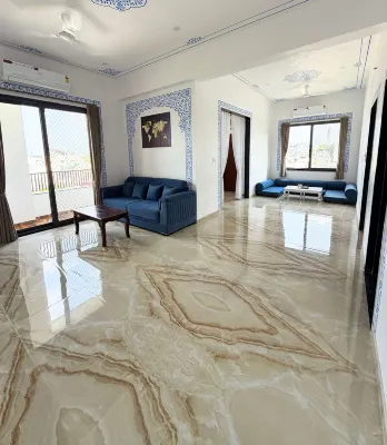 Badal Mahal-2BHK Heritage Style Suite - balcon